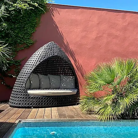 Neptune Hotel 3*