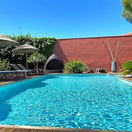 Neptune Hotel 3*