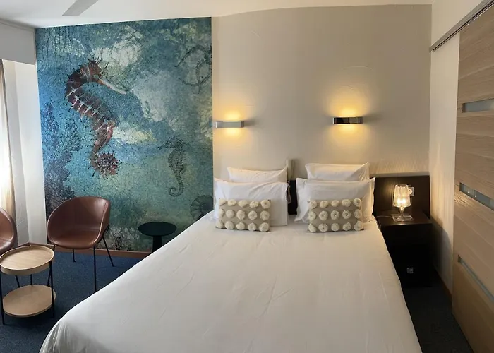 Neptune Hotel 3*